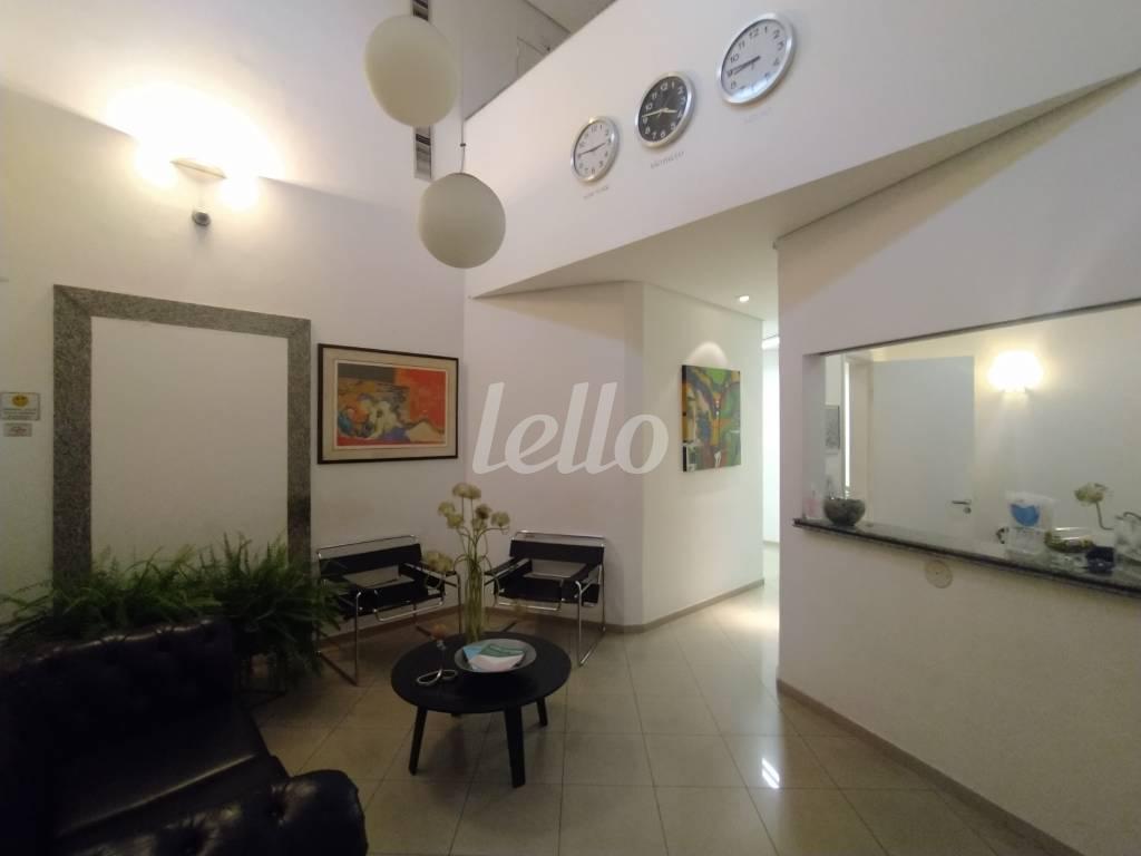 RECEPÇÃO de Prédio Comercial para alugar, Monousuário com 1107 m², e 25 vagas em Vila Carbone - São Paulo