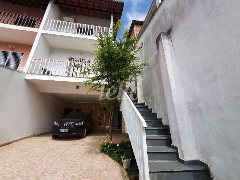 GARAGEM de Casa à venda, sobrado com 250 m², 3 quartos e 4 vagas em Vila Irmãos Arnoni - São Paulo