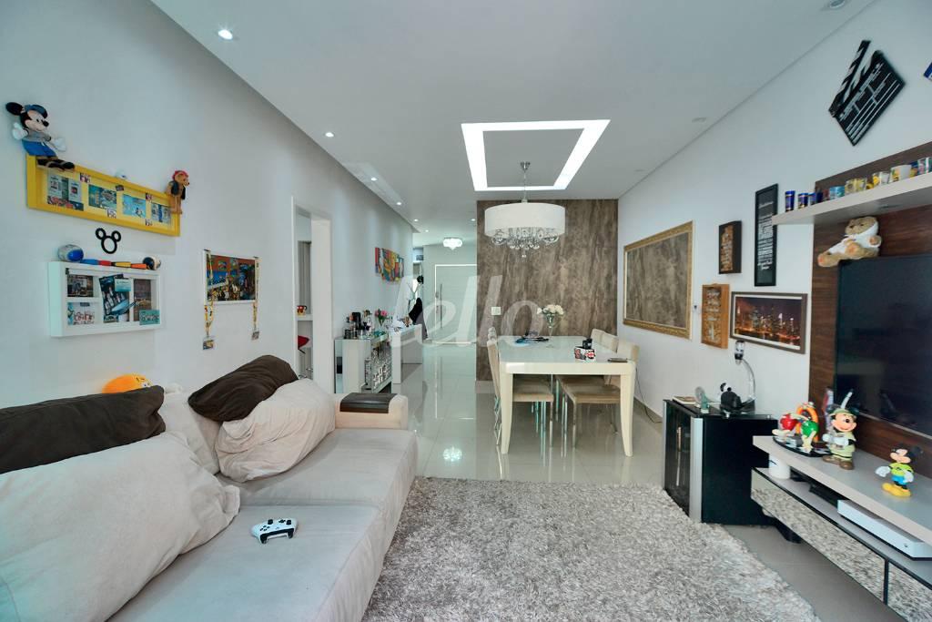 SALA DOIS AMBIENTES de Casa à venda, em condomínio - sobrado com 380 m², 4 quartos e 5 vagas em Tremembé - São Paulo