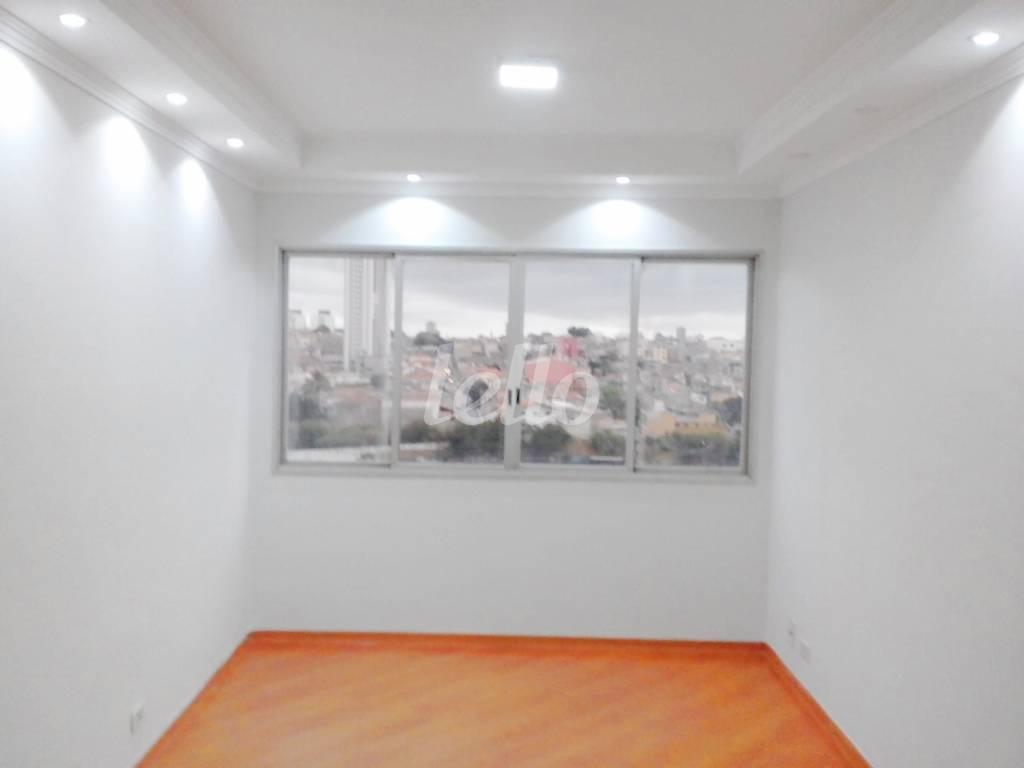 SALA de Apartamento à venda, Padrão com 57 m², 2 quartos e 1 vaga em Vila Mazzei - São Paulo