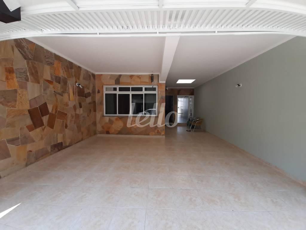 GARAGEM de Casa à venda, sobrado com 184 m², 4 quartos e 3 vagas em Vila Matilde - São Paulo