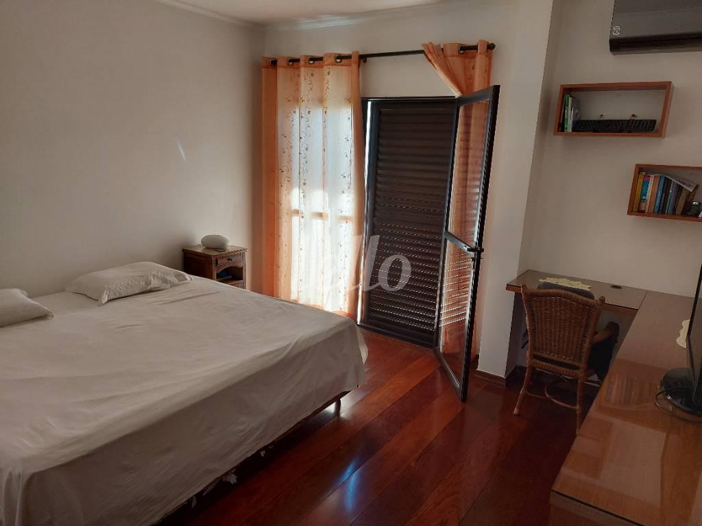 SUÍTE de Casa à venda, sobrado com 250 m², 3 quartos e 4 vagas em Campestre - Santo André