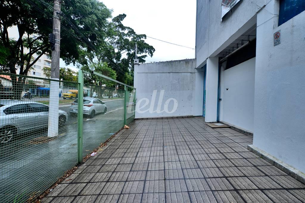 ENTRADA de Edifício à venda, Multiusuário com 510 m², e 8 vagas em Jardim da Saúde - São Paulo
