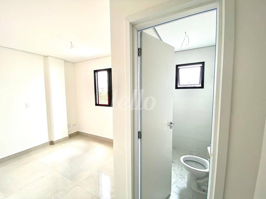 SUÍTE de Apartamento à venda, cobertura - Padrão com 108 m², 2 quartos e 1 vaga em Santa Teresinha - Santo André