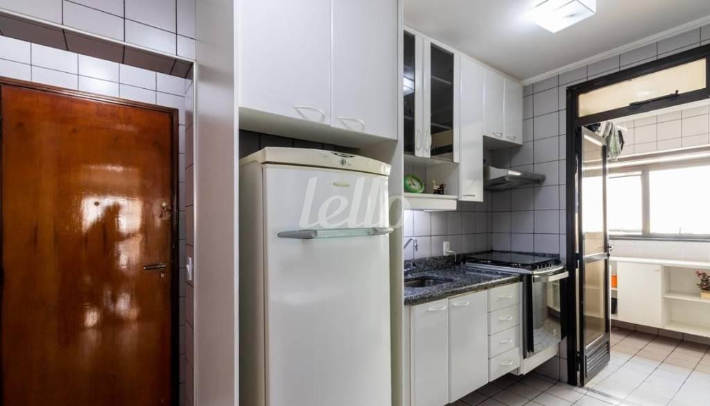 COZINHA de Apartamento para alugar, Padrão com 100 m², 3 quartos e 2 vagas em Indianópolis - São Paulo