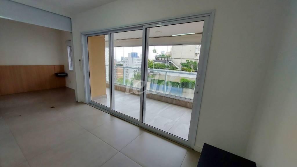 SALA de Apartamento à venda, Padrão com 48 m², 1 quarto e 1 vaga em Jardins - São Paulo