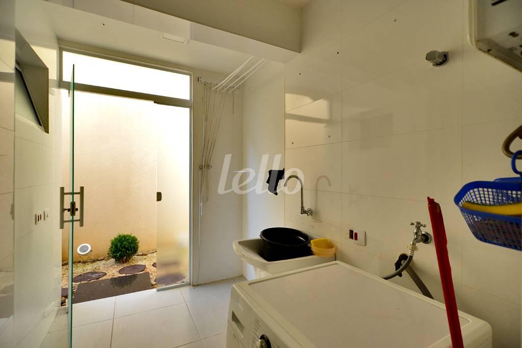 ÁREA DE SERVIÇO de Casa à venda, em condomínio - sobrado com 245 m², 4 quartos e 3 vagas em Vila Albertina - São Paulo