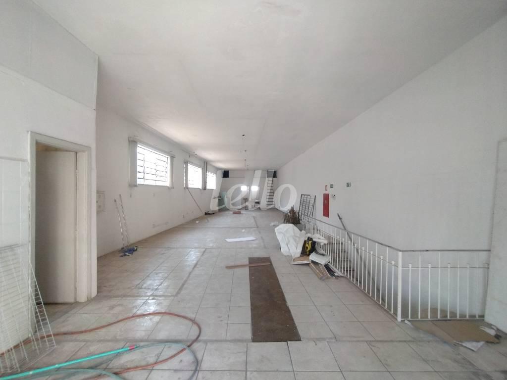 SALÃO de Salão para alugar, Padrão com 200 m², e 2 vagas em Limão - São Paulo