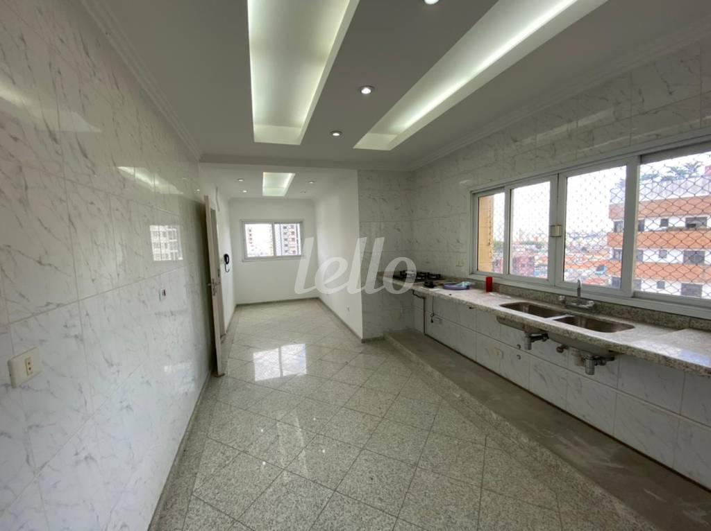 COZINHA de Apartamento à venda, cobertura - Padrão com 420 m², 4 quartos e 6 vagas em Jardim Avelino - São Paulo