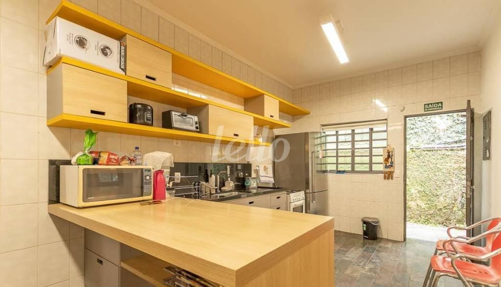 COZINHA de Casa para alugar, sobrado com 350 m², 6 quartos e 8 vagas em Perdizes - São Paulo