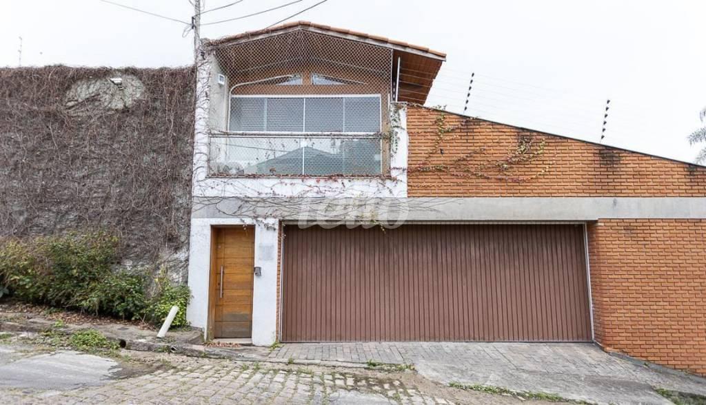 FACHADA de Casa para alugar, sobrado com 350 m², 6 quartos e 8 vagas em Perdizes - São Paulo