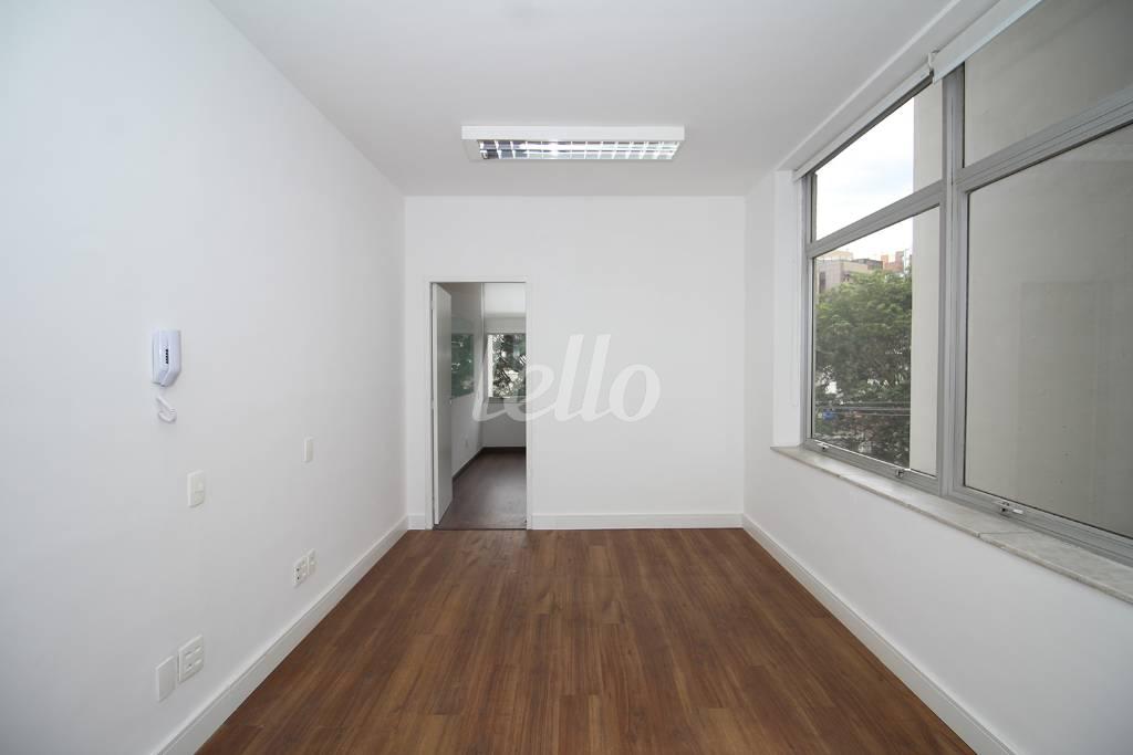 SALA 1 de Sala / Conjunto para alugar, Padrão com 41 m², e 1 vaga em Jardim Paulista - São Paulo