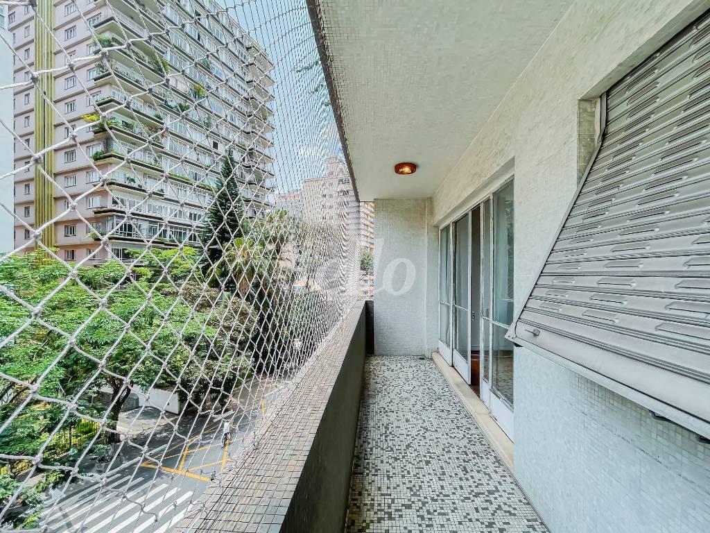 VARANDA DA SALA de Apartamento à venda, Padrão com 134 m², 3 quartos e em Vila Buarque - São Paulo