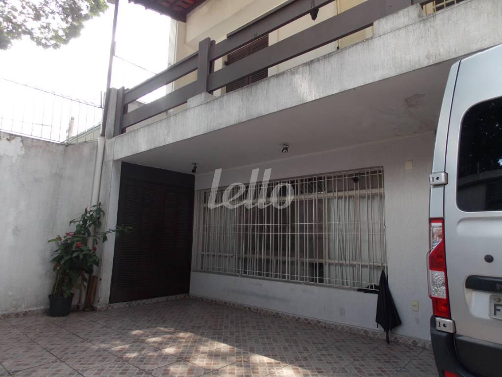 GARAGEM de Casa à venda, sobrado com 120 m², 3 quartos e 4 vagas em Vila Cordeiro - São Paulo