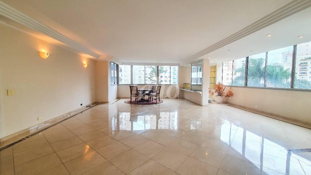 SALA DOIS AMBIENTES de Apartamento à venda, Padrão com 37 m², 1 quarto e em Paraíso - São Paulo