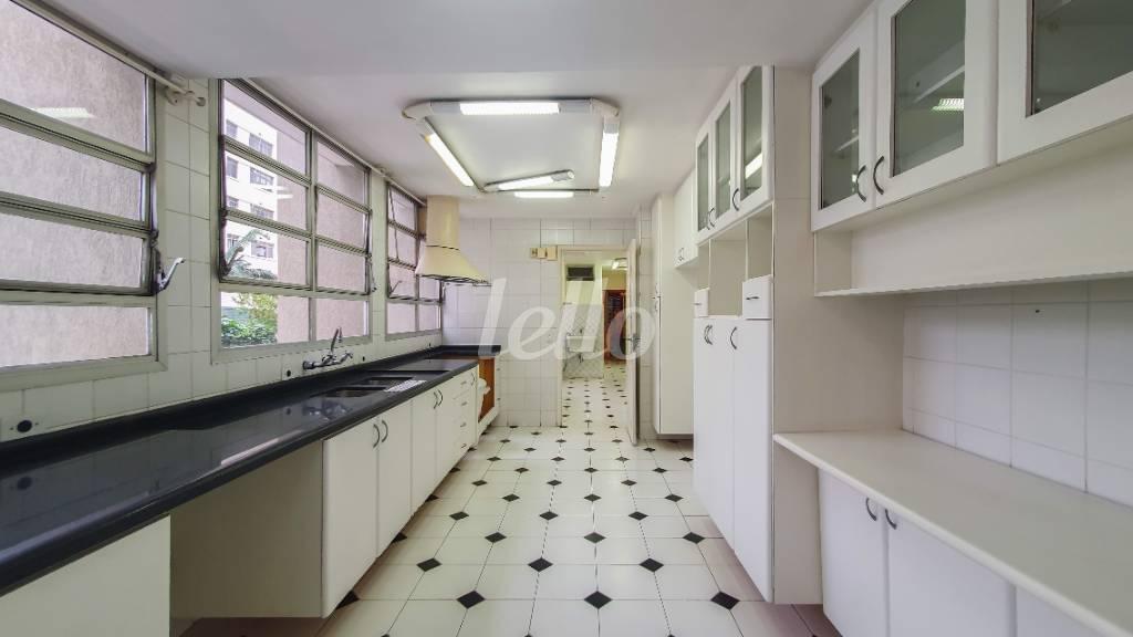 COZINHA de Apartamento à venda, Padrão com 37 m², 1 quarto e em Paraíso - São Paulo