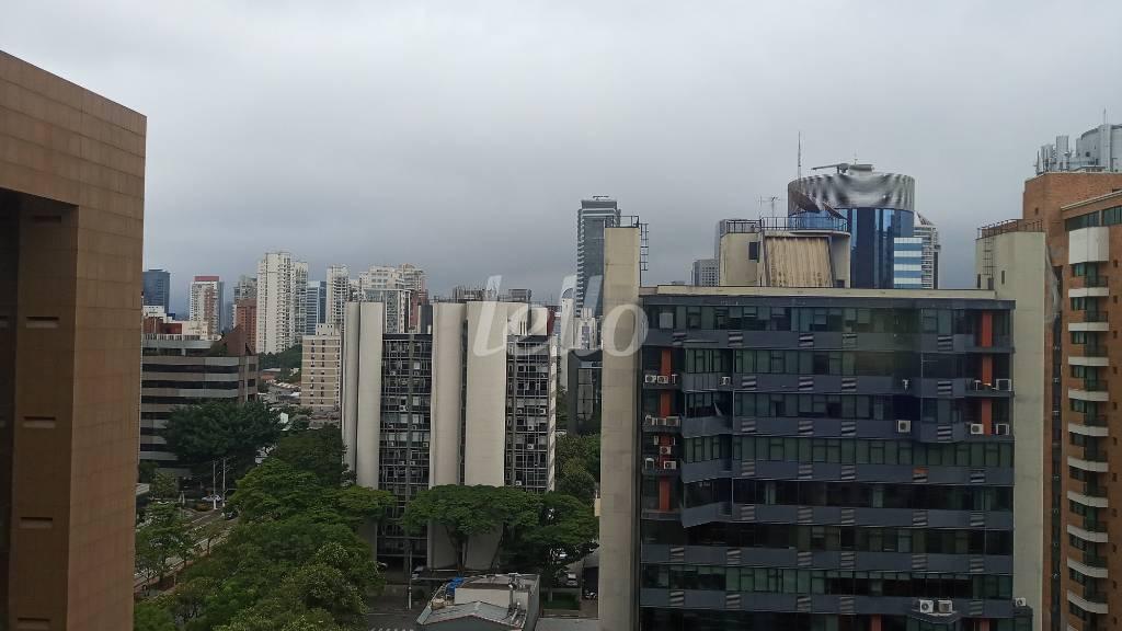 VISTA SALA PRINCIPAL de Sala / Conjunto à venda, Padrão com 96 m², e 3 vagas em Cidade Monções - São Paulo