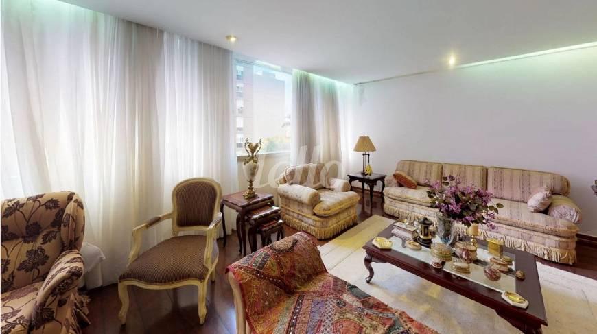 SALA DOIS AMBIENTES de Apartamento à venda, Padrão com 250 m², 3 quartos e 2 vagas em Perdizes - São Paulo