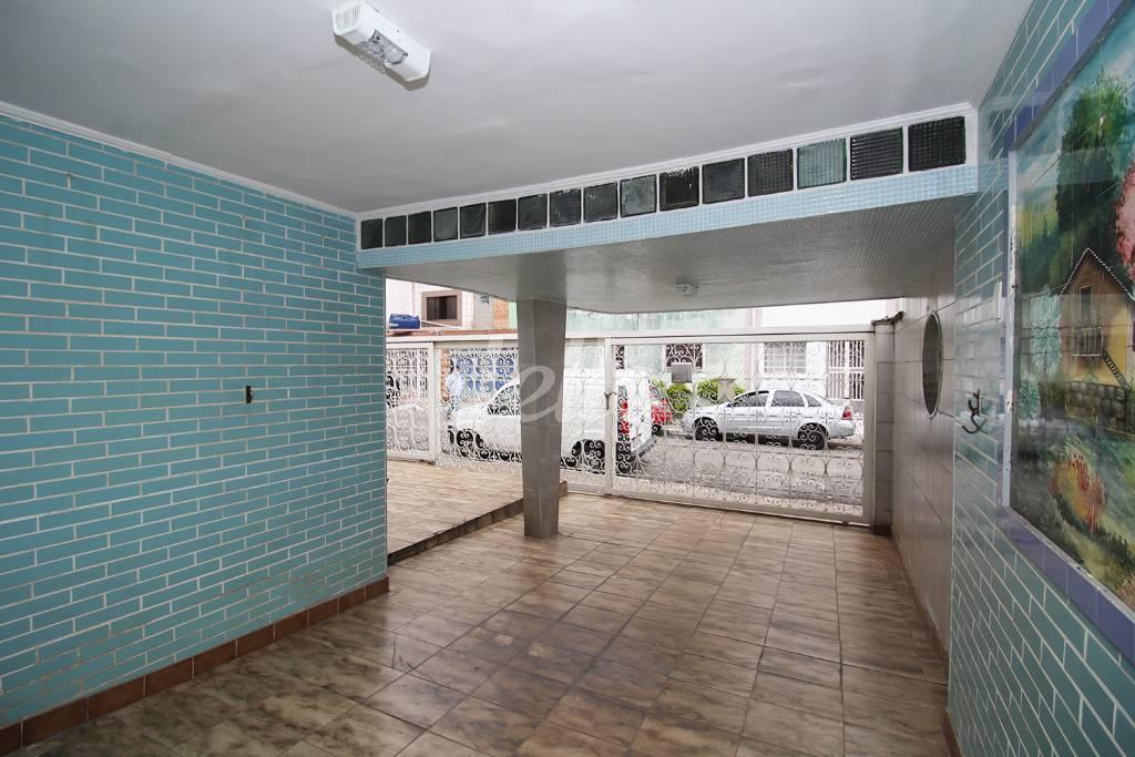 GARAGEM de Casa à venda, térrea com 155 m², 3 quartos e 4 vagas em Vila Gomes Cardim - São Paulo