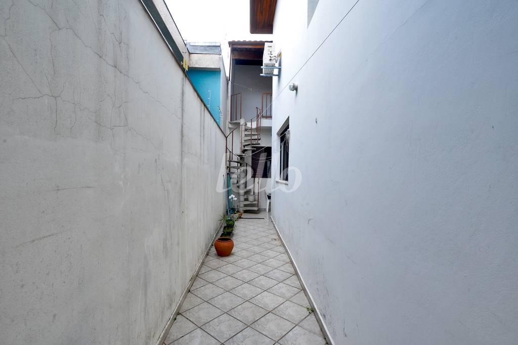 CORREDOR EXTERNO de Casa à venda, sobrado com 170 m², 3 quartos e 2 vagas em Vila Prudente - São Paulo