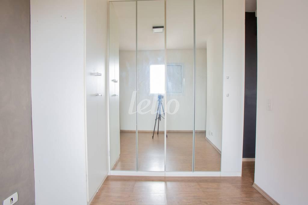 DORMITÓRIO de Apartamento à venda, Padrão com 51 m², 1 quarto e 1 vaga em Vila Bela - São Paulo
