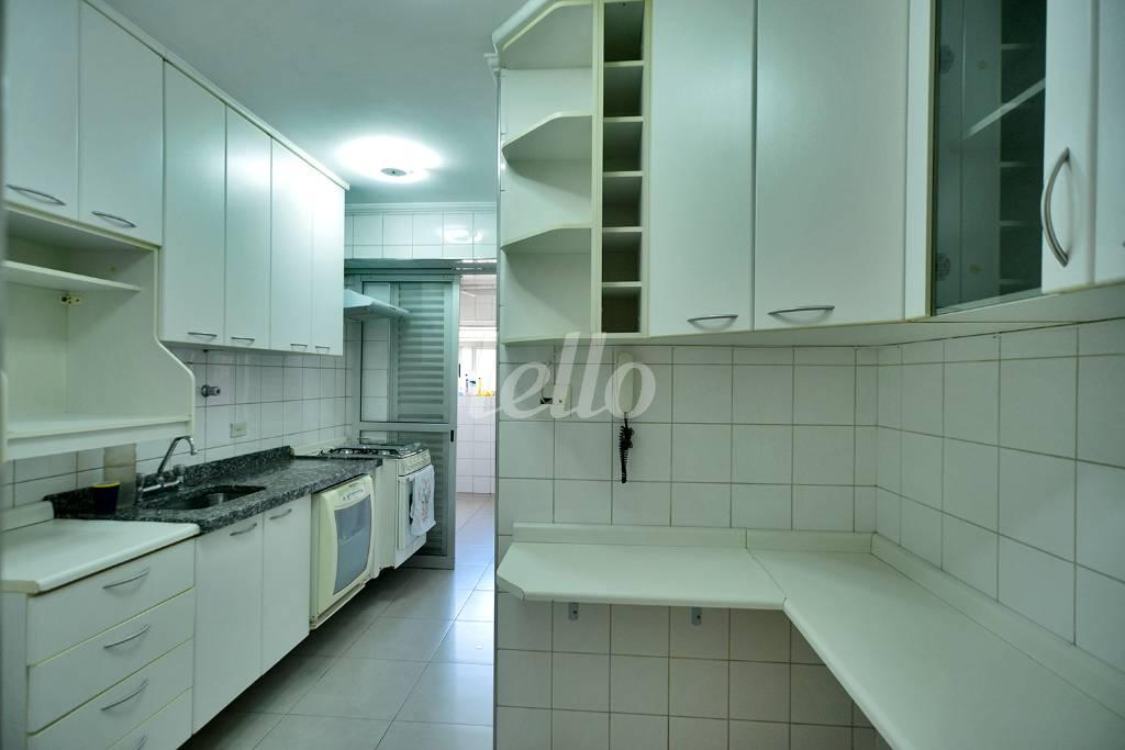 COZINHA de Apartamento à venda, Padrão com 73 m², 3 quartos e 2 vagas em Planalto Paulista - São Paulo