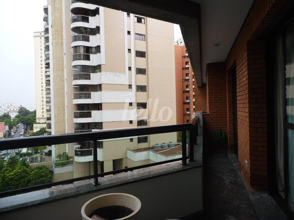 SACADA de Apartamento à venda, Padrão com 250 m², 3 quartos e 4 vagas em Tatuapé - São Paulo