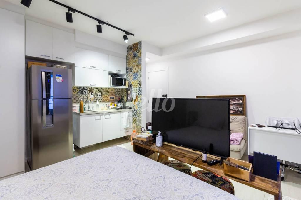 DORMITÓRIO de Apartamento à venda, Studio com 41 m², 1 quarto e 1 vaga em Consolação - São Paulo