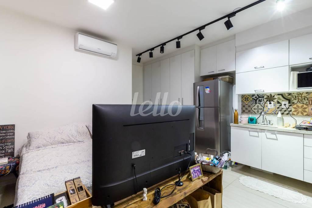 DORMITÓRIO de Apartamento à venda, Studio com 41 m², 1 quarto e 1 vaga em Consolação - São Paulo