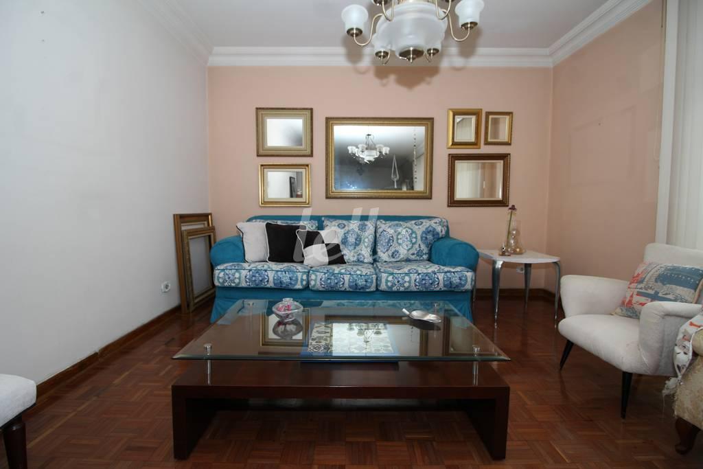 SALA de Apartamento à venda, Padrão com 200 m², 3 quartos e 2 vagas em Jardins - São Paulo