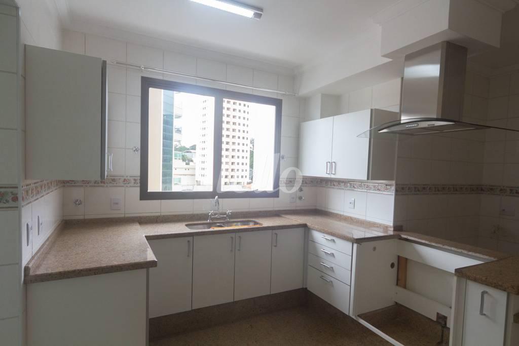 COZINHA de Apartamento à venda, Padrão com 260 m², 4 quartos e 5 vagas em Parque Mandaqui - São Paulo