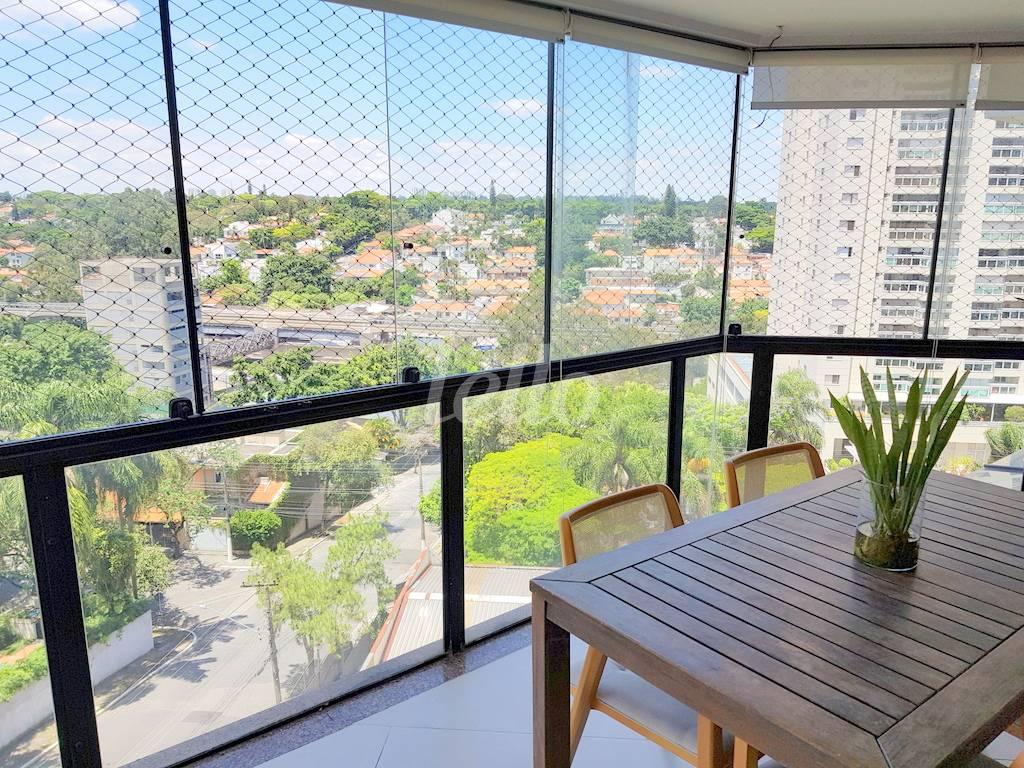 VARANDA de Apartamento à venda, Padrão com 309 m², 4 quartos e 4 vagas em Campo Belo - São Paulo