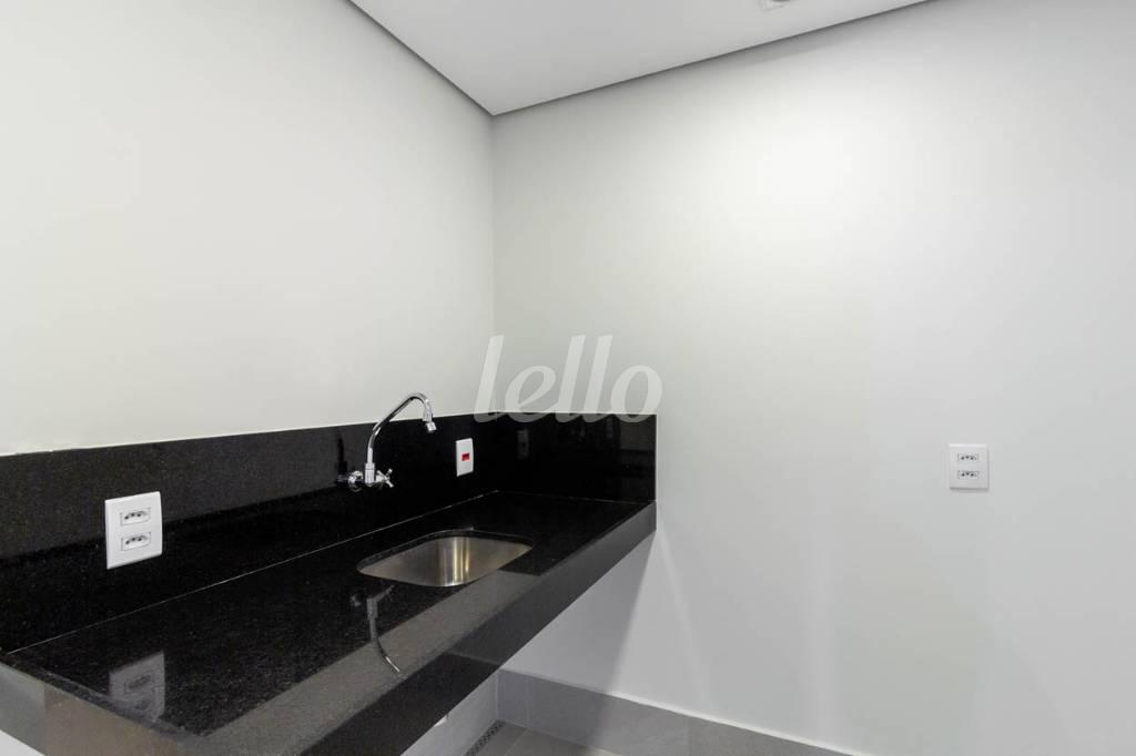 BANHEIRO 3 de Sala / Conjunto para alugar, Duplex com 433 m², e 3 vagas em Jardim Paulistano - São Paulo