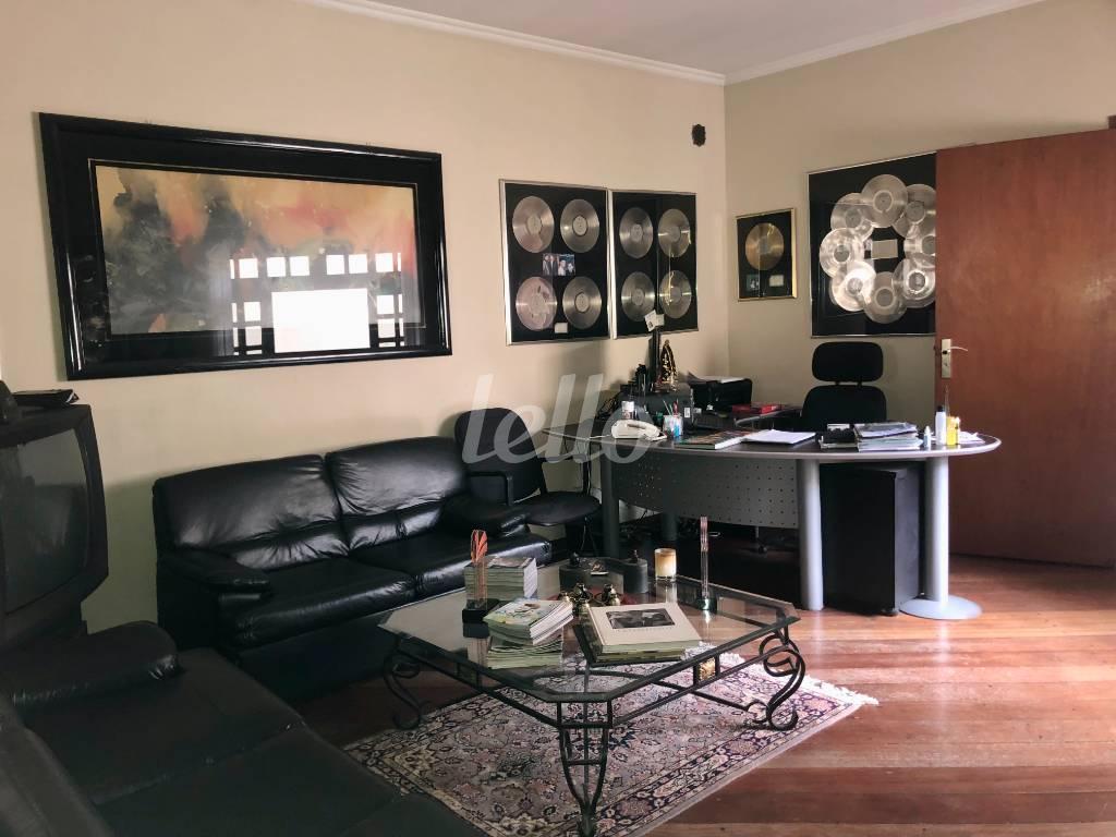 DORMITÓRIO de Casa à venda, sobrado com 400 m², 5 quartos e 2 vagas em Campo Belo - São Paulo