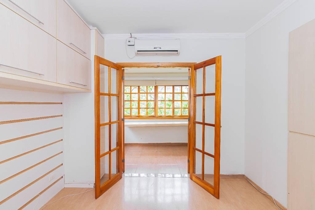 DORMITÓRIO TRÊS de Casa à venda, sobrado com 140 m², 3 quartos e 1 vaga em Bosque da Saúde - São Paulo