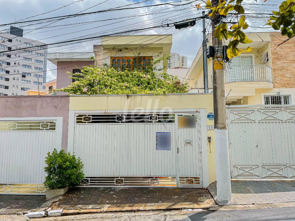 FACHADA de Casa à venda, sobrado com 140 m², 3 quartos e 1 vaga em Bosque da Saúde - São Paulo