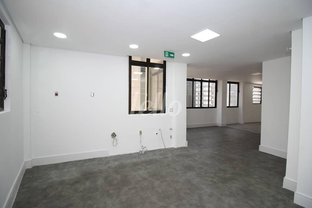 SALA PRINCIPAL de Sala / Conjunto para alugar, Padrão com 302 m², e 1 vaga em Bela Vista - São Paulo