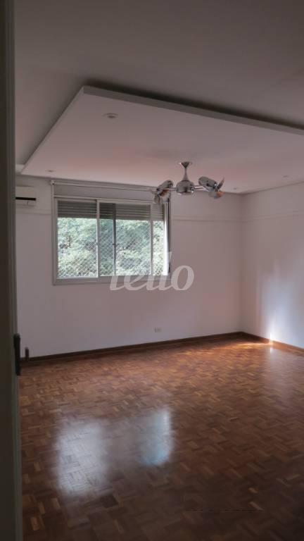 DORMITORIO de Apartamento à venda, Padrão com 270 m², 4 quartos e 2 vagas em Paraíso - São Paulo