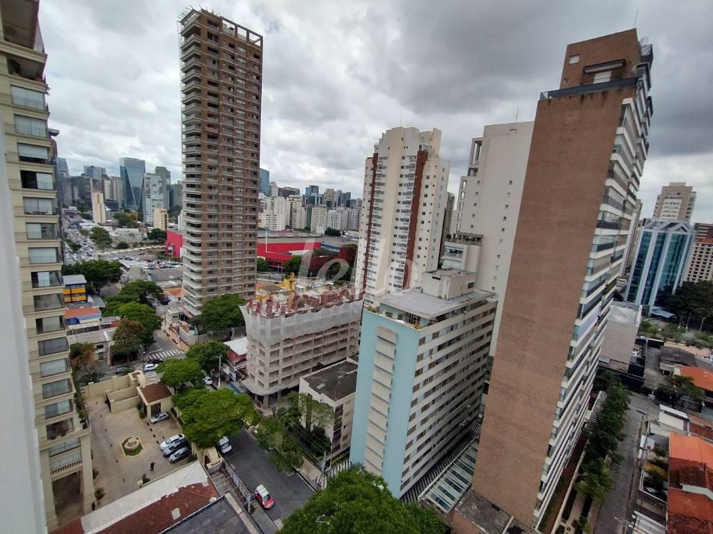 VISTA de Apartamento à venda, Padrão com 80 m², 2 quartos e 1 vaga em Vila Nova Conceição - São Paulo
