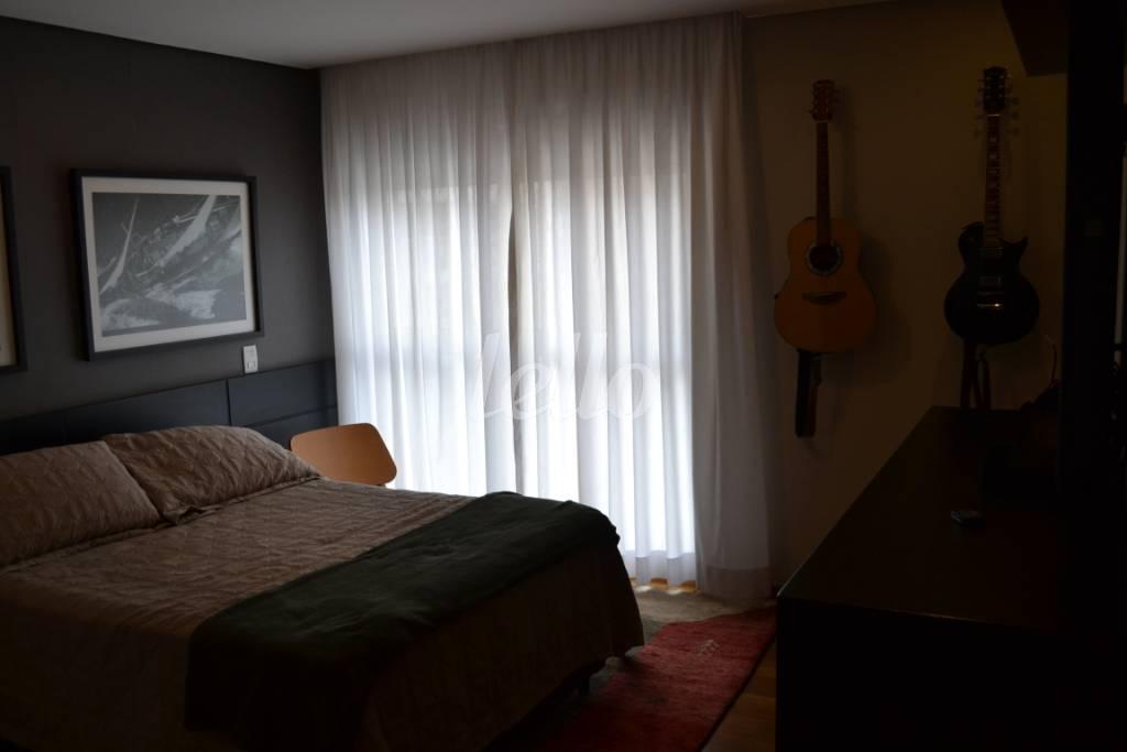 SUITE02 de Apartamento à venda, cobertura - Padrão com 408 m², 4 quartos e 4 vagas em Campestre - Santo André