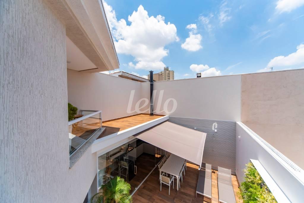 VARANDA DA SUÍTE 2 de Casa à venda, sobrado com 285 m², 3 quartos e 6 vagas em Água Rasa - São Paulo