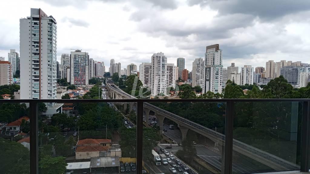 VISTA DA VARANDA de Sala / Conjunto para alugar, Padrão com 266 m², e 8 vagas em Cidade Monções - São Paulo