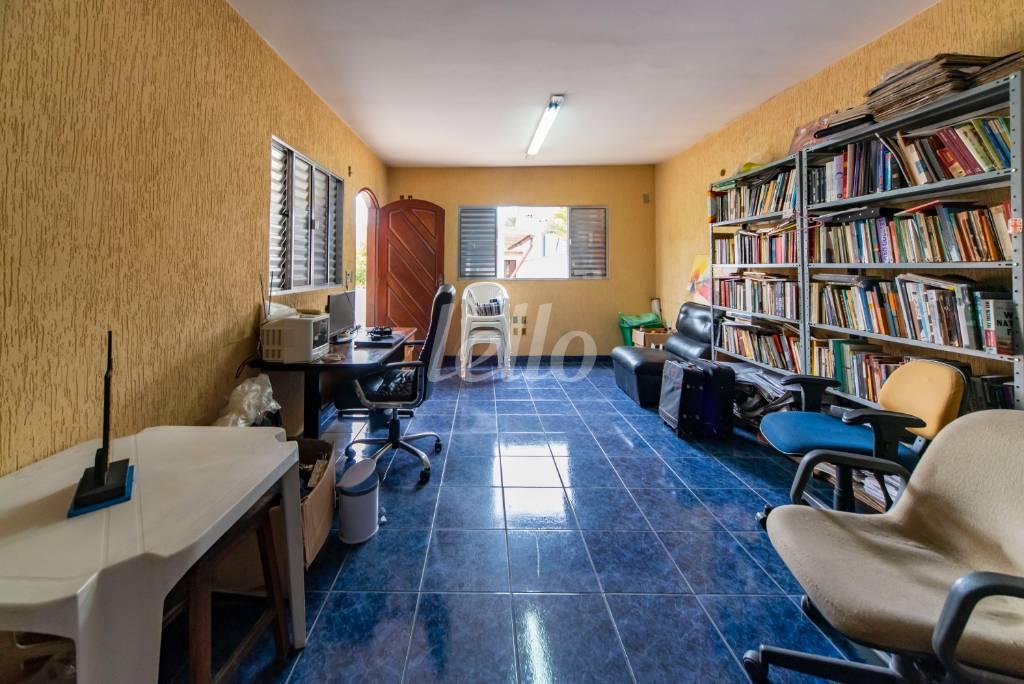 DORMITÓRIO 4 de Casa à venda, sobrado com 332 m², 4 quartos e 4 vagas em Jardim - Santo André