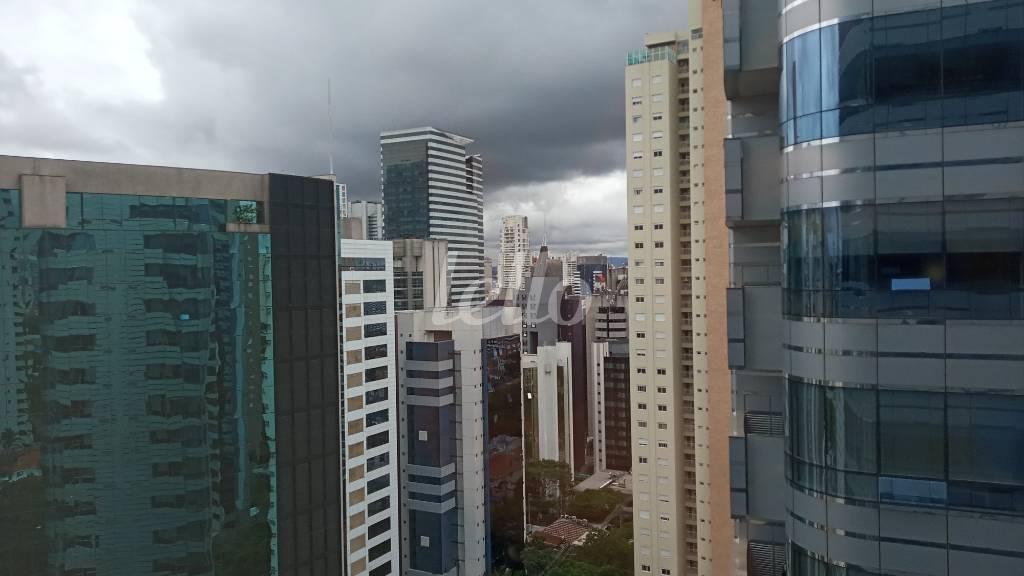VISTA DA SALA de Sala / Conjunto para alugar, Padrão com 260 m², e 8 vagas em Cidade Monções - São Paulo