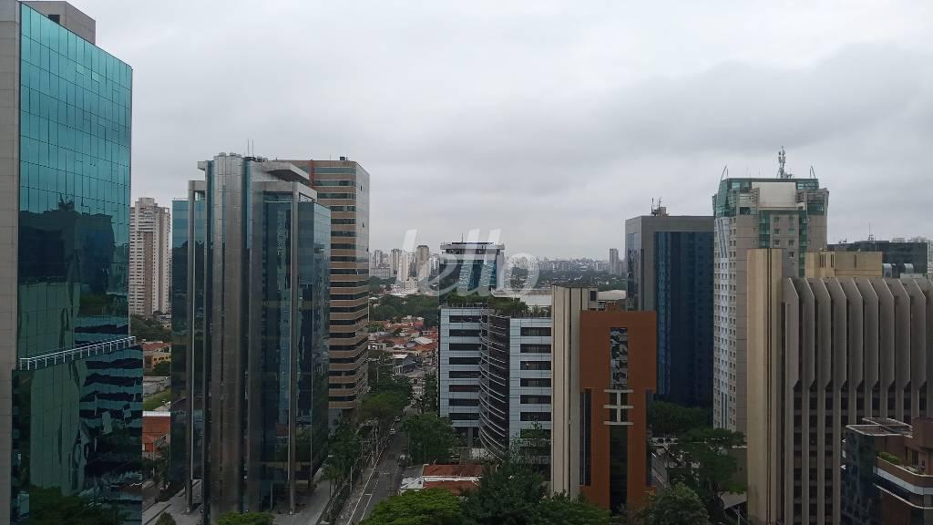 VISTA DO SALÃO de Sala / Conjunto para alugar, Padrão com 544 m², e 16 vagas em Cidade Monções - São Paulo