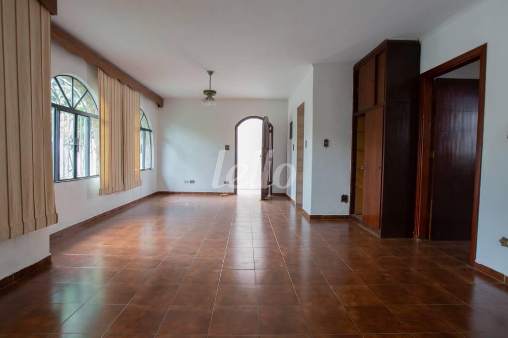 SALA de Casa à venda, térrea com 123 m², 3 quartos e 1 vaga em Vila Ema - São Paulo