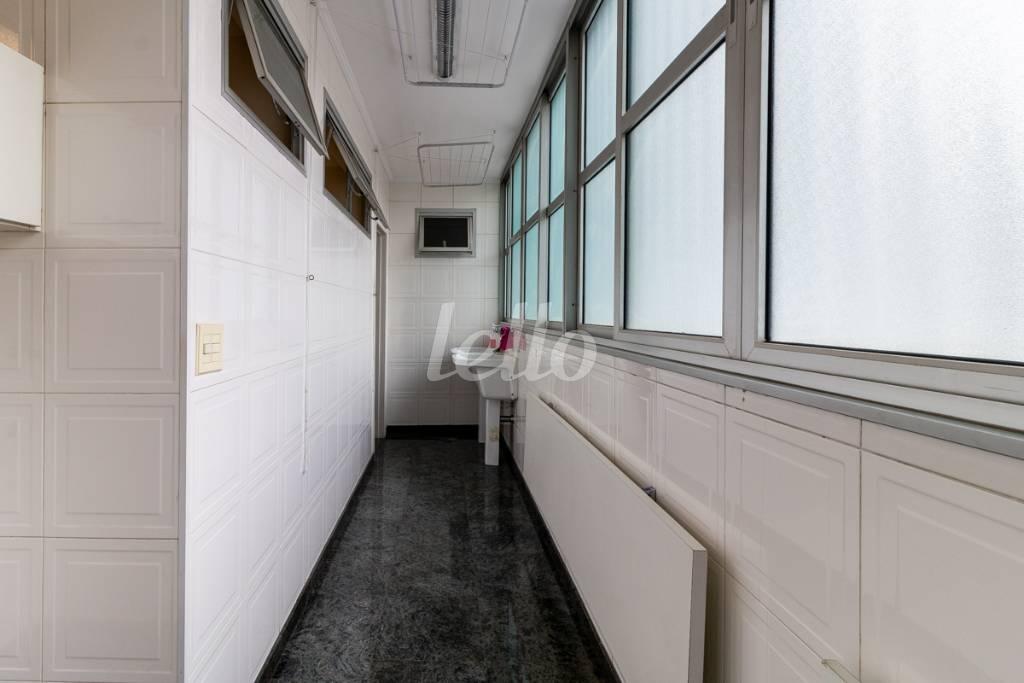 ÁREA DE SERVIÇO de Apartamento à venda, Padrão com 140 m², 3 quartos e 1 vaga em Perdizes - São Paulo