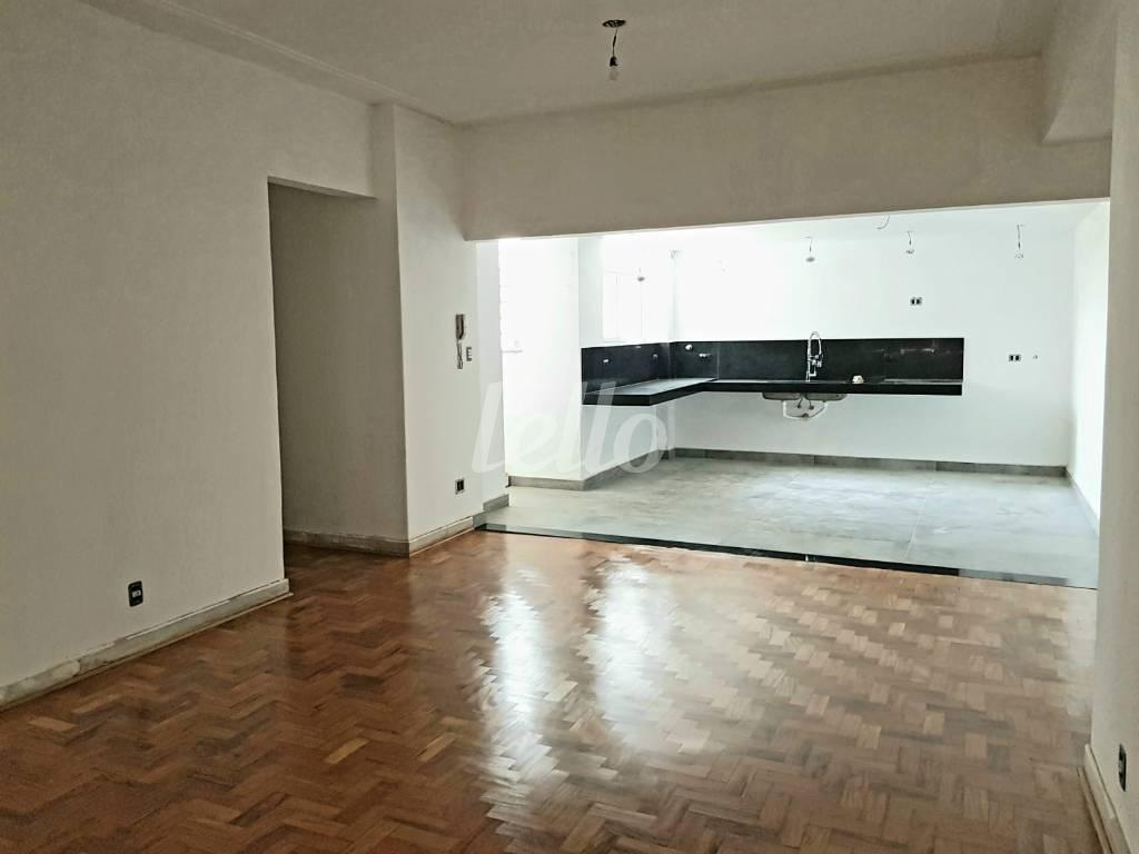 SALA INTEGRADA COM A COZINHA de Apartamento à venda, Padrão com 141 m², 2 quartos e 1 vaga em Bela Vista - São Paulo