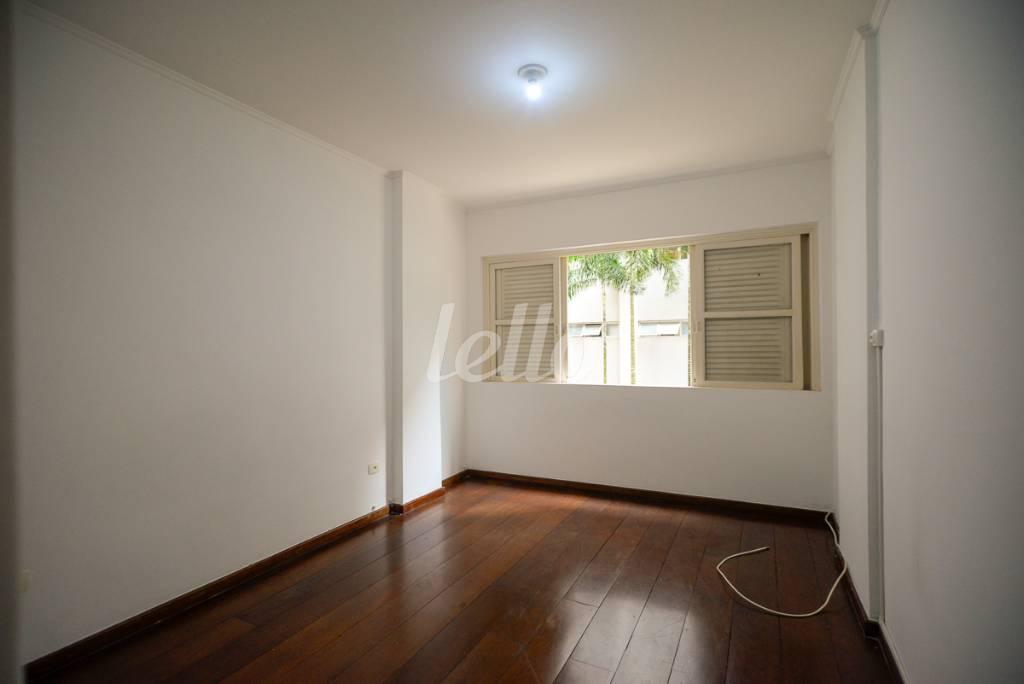 DORMITÓRIO 2 de Apartamento à venda, Padrão com 120 m², 3 quartos e 2 vagas em Jardins - São Paulo