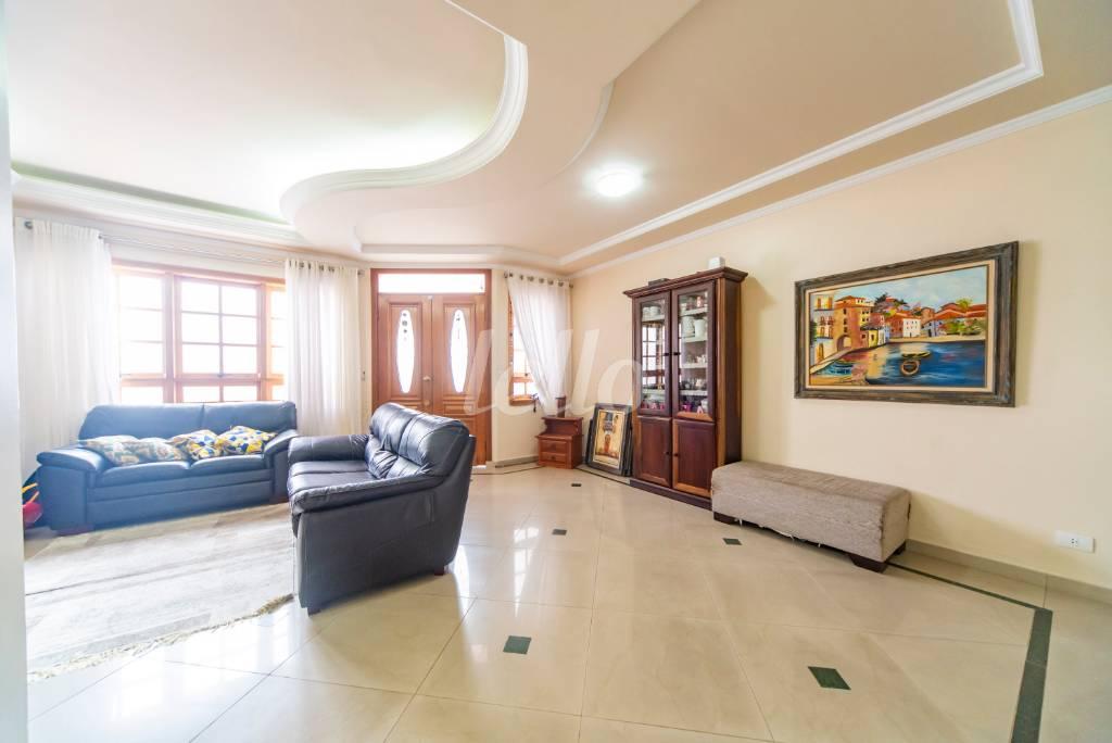SALA DOIS AMBIENTES de Casa à venda, sobrado com 297 m², 3 quartos e 5 vagas em Jardim Palermo - São Bernardo do Campo